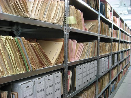 alte Akten werden datensicher entsorgt